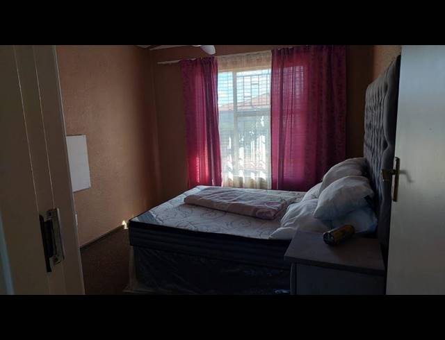 2 BEDROOM PROPERTY TO RENT IN VAALPARK